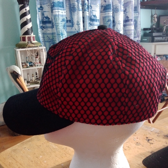 Chicago Bulls Adjustable Hat Red Black Mesh Netting NBA - Picture 3 of 6